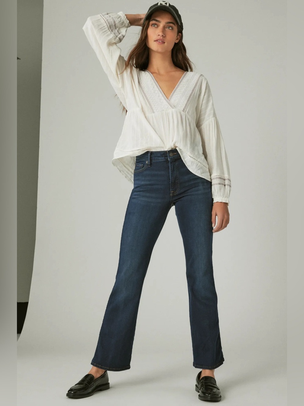 Lucky Brand Uni Boot Cut Back to School Jeans Size 2 (25-26 Waist)